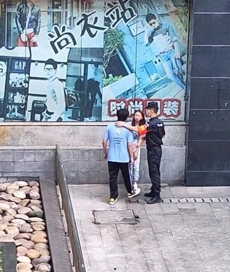 重庆情侣吃瓜事件 第3张 重庆情侣吃瓜事件 第3张